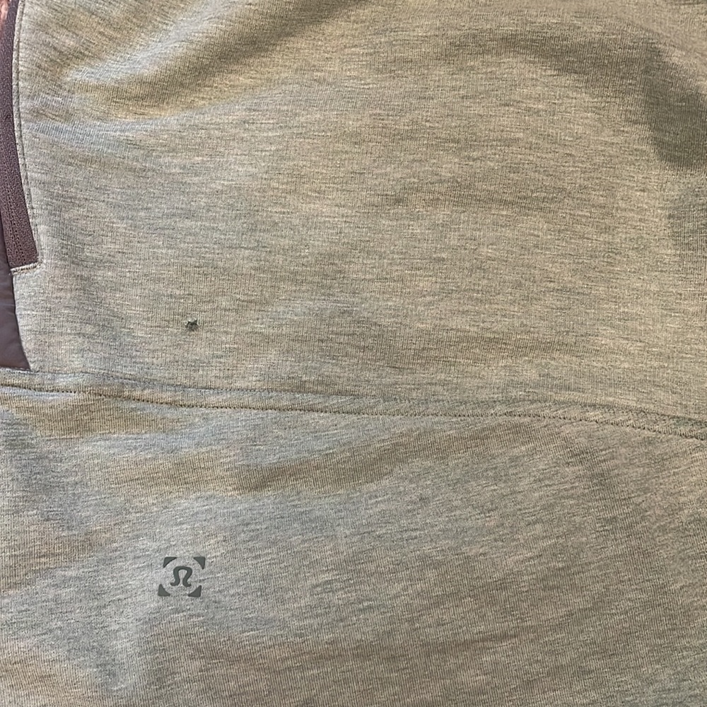 Lululemon Mens shorts. Size L. Green. - Picture 3 of 5